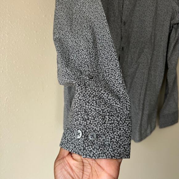 Marc Anthony Black Dainty Floral Button Up Size Medium - Picture 4 of 7